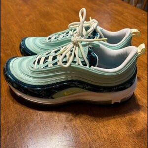 Nike Air Max, only wore them one time for about 2 hours.